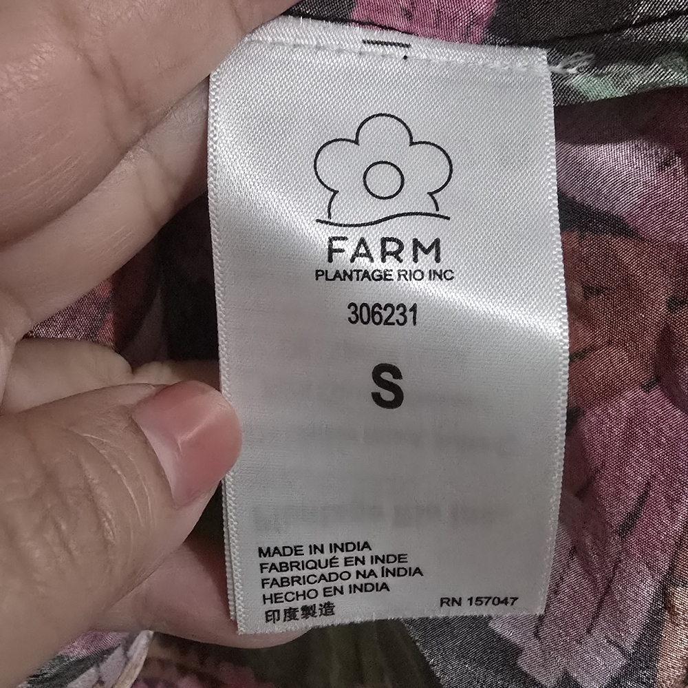 EUC Farm Rio Blooming Garden Blouse Black Floral size S - Picture 8 of 8